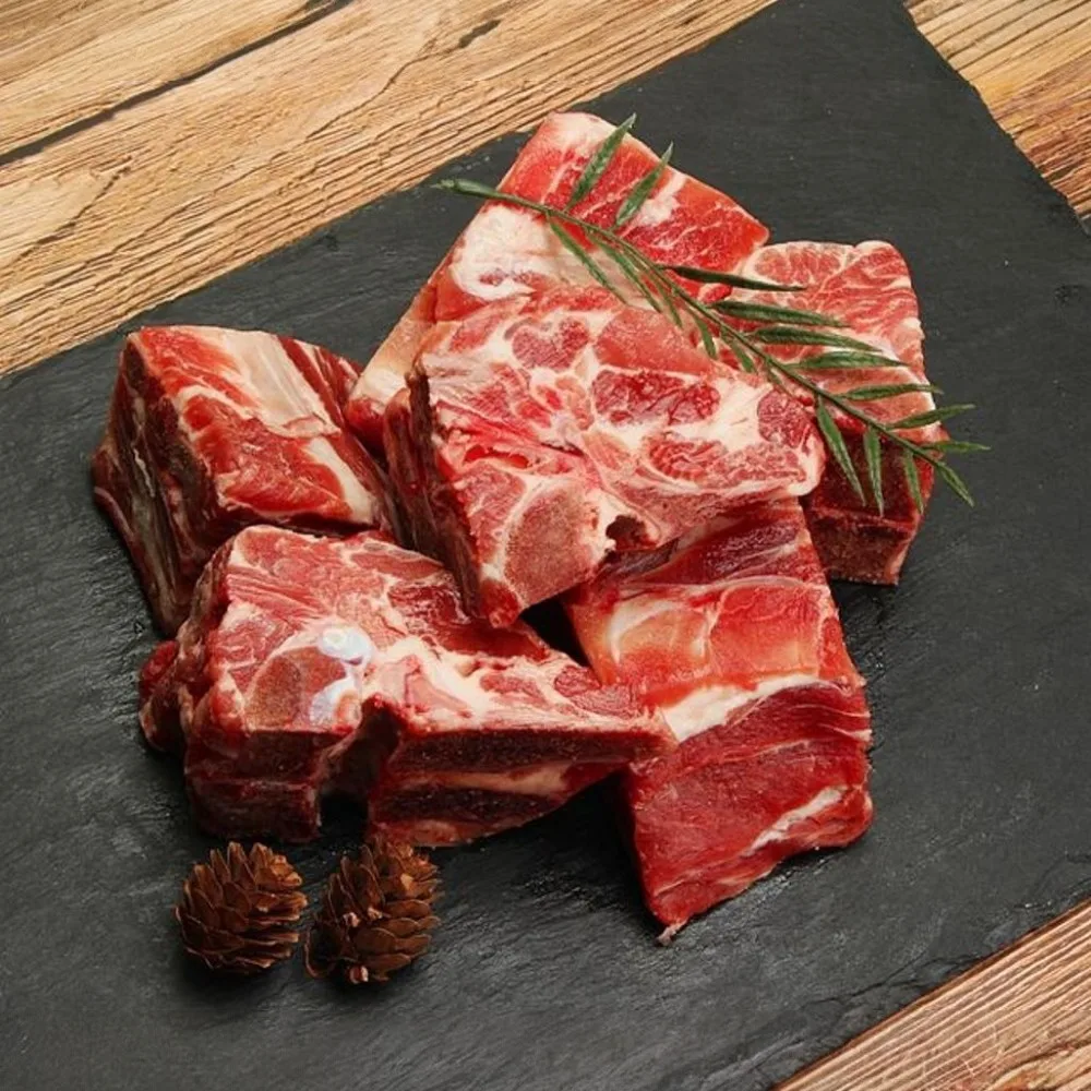 [바라던] 살코기 가득 감자탕/뼈찜용 돼지 목뼈(Pork Bone) 1kg x 1팩