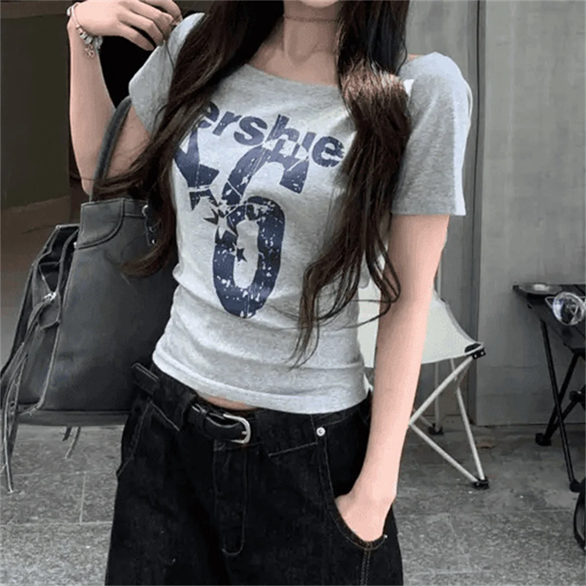 Y2Kスポーツサマーオフショルダートップス レディース レター セクシー ヴィンテージ 2000年代 半袖Tシャツ レディース ボディ ベーシック クロップトップ 女性 カジュアル