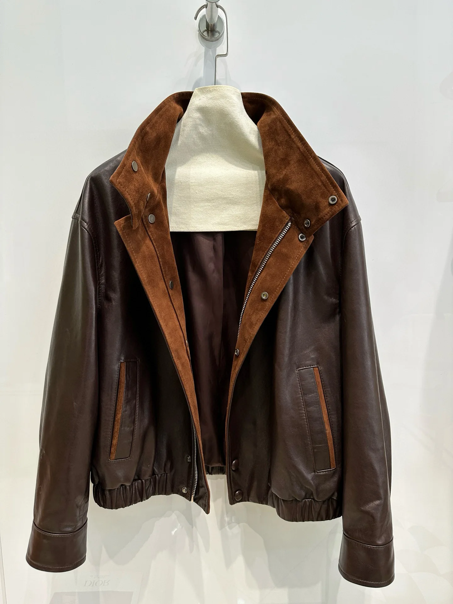 Herbstliche, elegante Damen-High-End-Schaffelljacke aus echtem Leder
