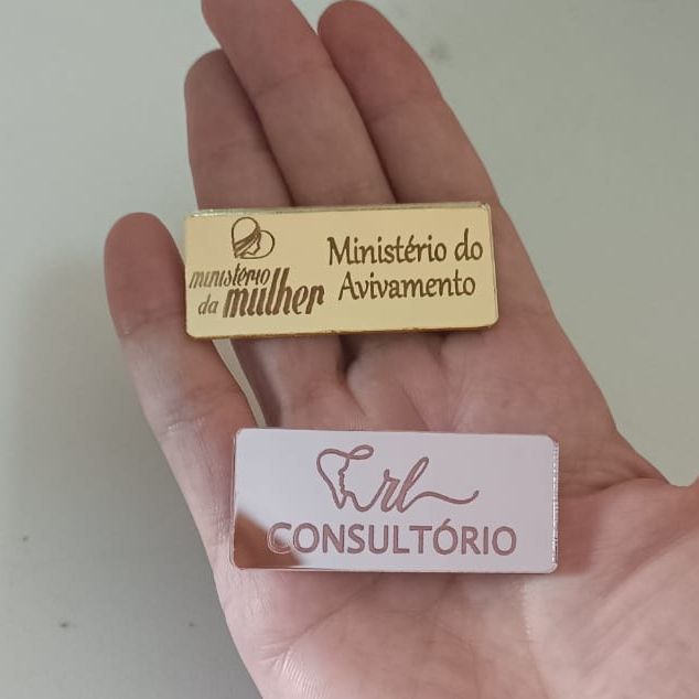 Broche em Acrílico personalizado