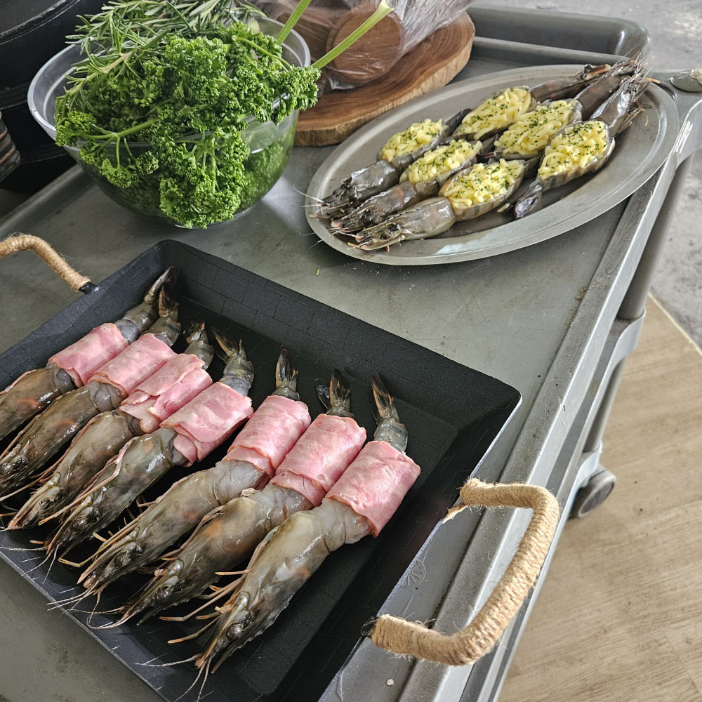 손질 킹 블랙타이거 새우 650g 바디필/버터플라이 특대 쉬림프 냉동 탈각