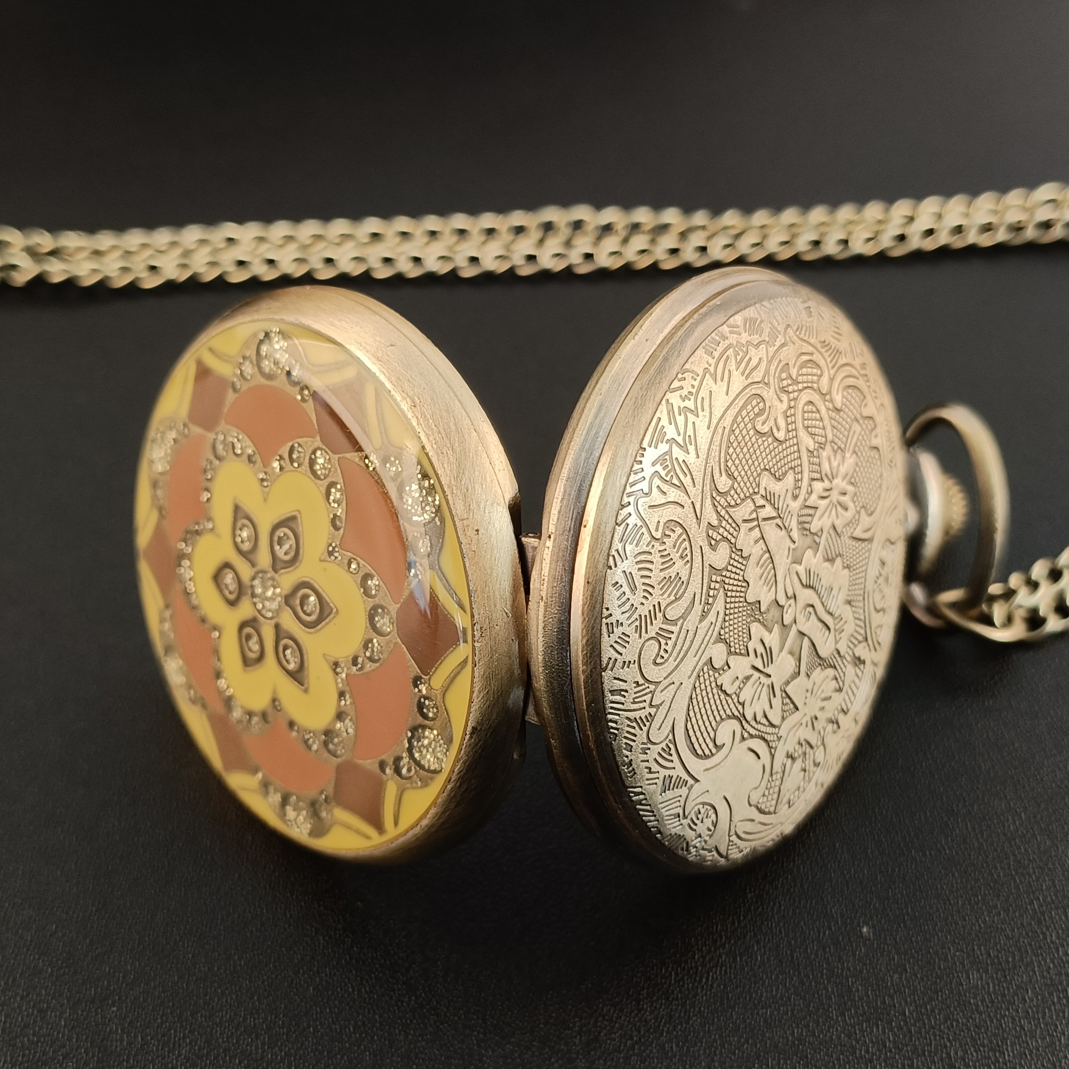 Модные карманные часы с нефритом и бронзовым покрытием для женщин, девушек, подруг, мам, рандомные часы, Подвесные часы с цепочкой