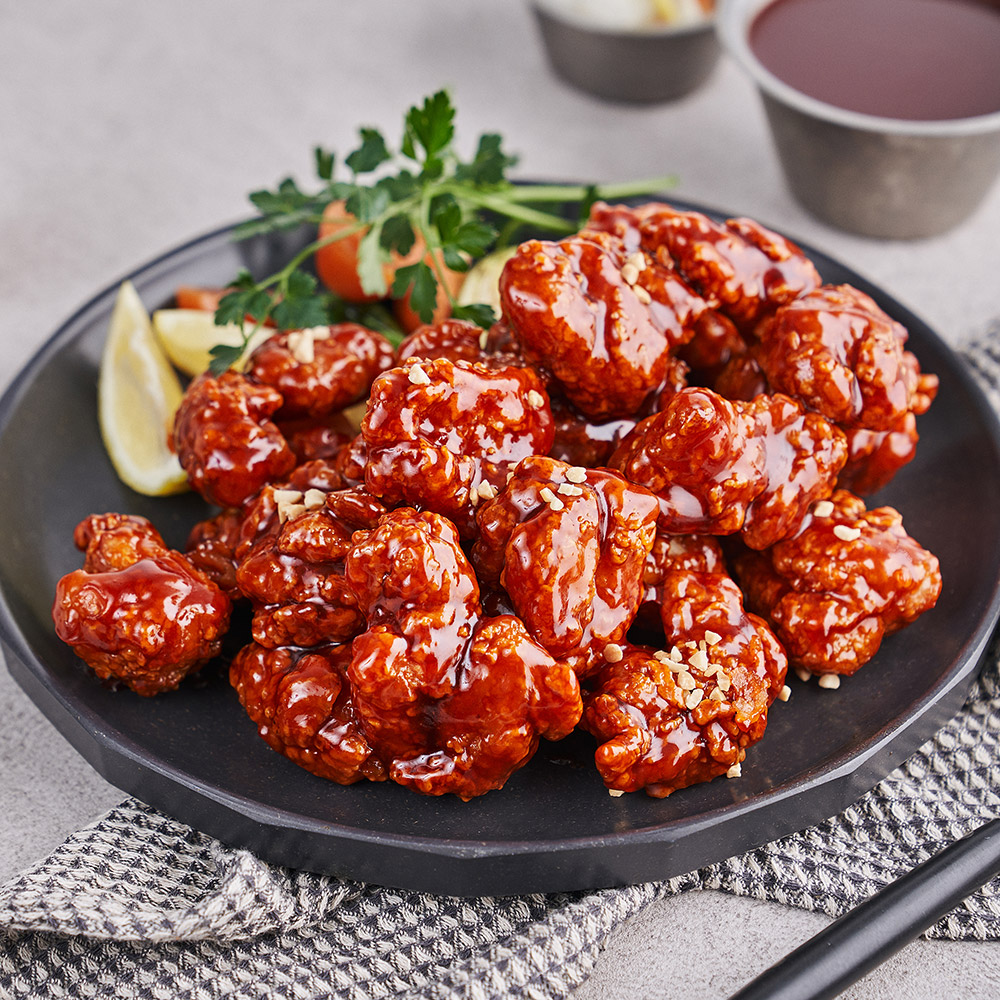 치킨매니아 양념 닭강정 250g