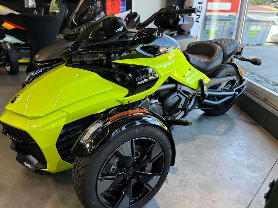 Can-am Spyder f3 3 3輪スポーツおよびツーリングバイク、特別価格、f3s、2025、2023