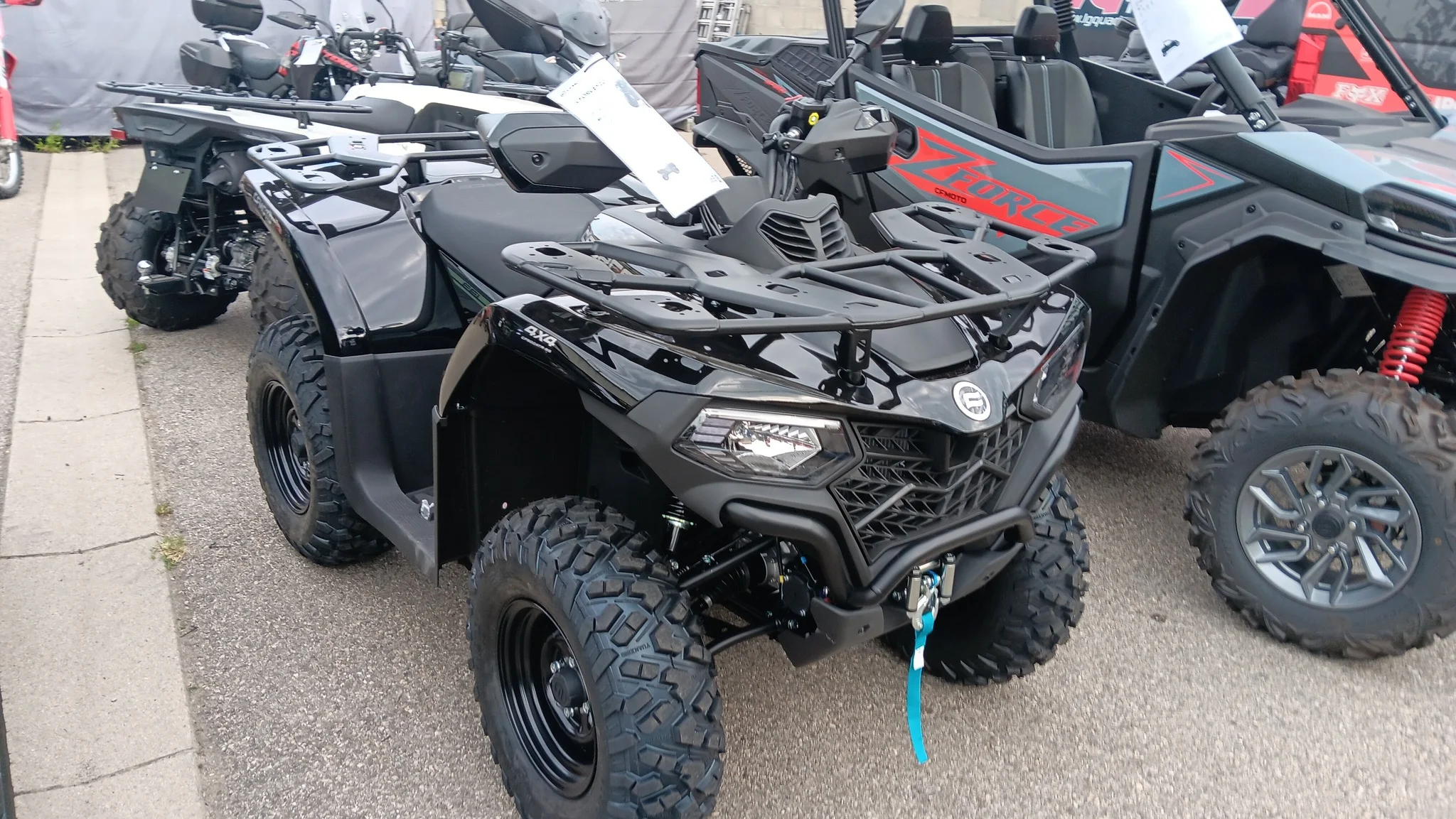 Szybko sprzedający się QUAD CFMOTO CFORCE 450L EPS T3b nowy IB