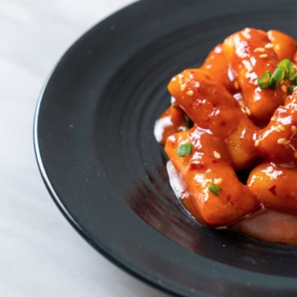 Samsam ,  Toppokki Curry Mild Spicy Rice Cake Halal Certificated Korean Snack（Pack of 6 cup）