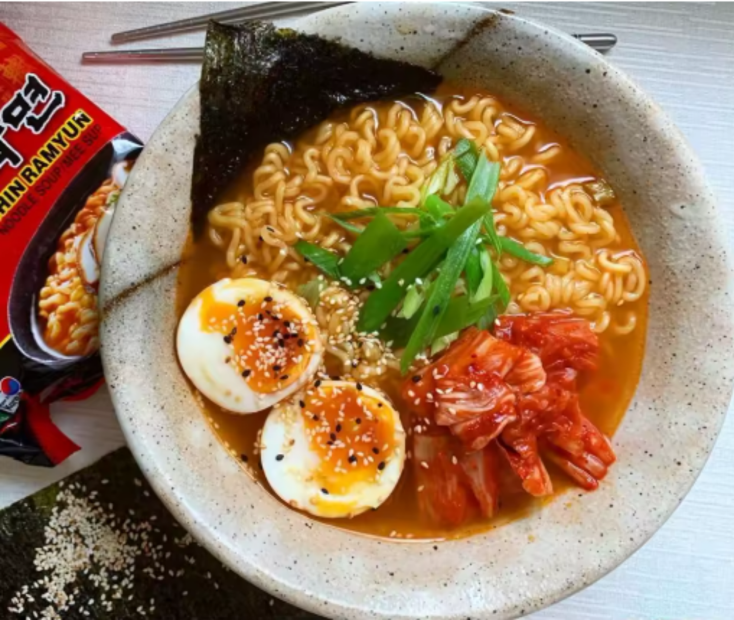 NongShim, Shin Ramyun Noodle Soup, Gourmet Spicy, Pack of 20, 120 g/pack