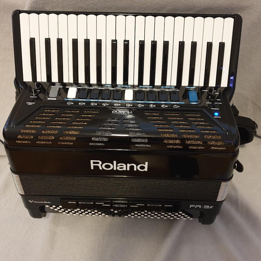 СОВЕРШЕННО НОВЫЙ электронный аккордеон Roland V FR-8X, черный