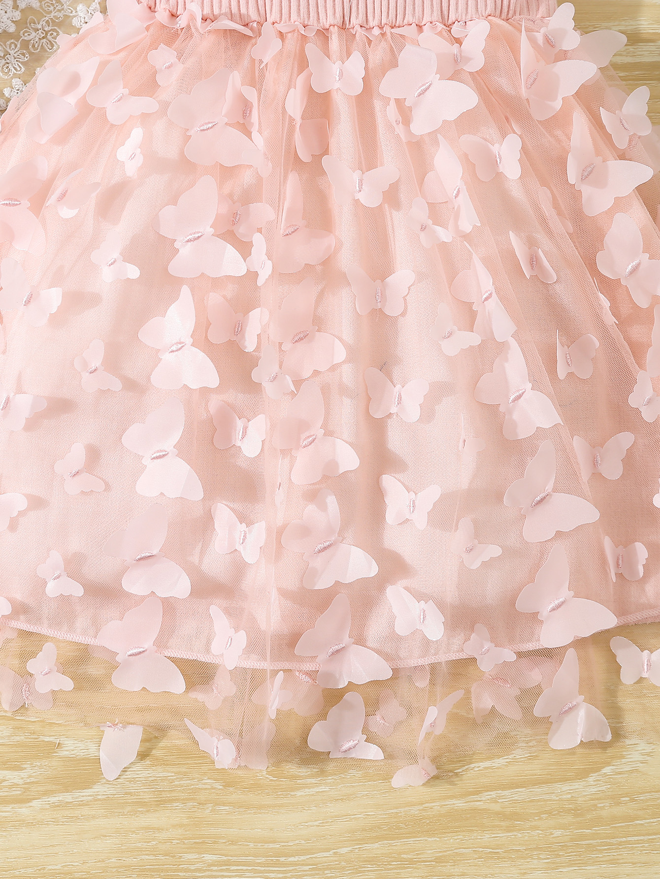 Letnie ubrania dla małych dzieci dla dziewczynek Baby Butterfly Decor Mesh Splicing Cami Dress Elegancka sukienka księżniczki bez rękawów
