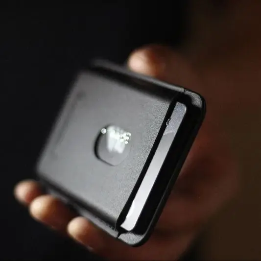 Кошелек magsafe find my встроенный кошелек find my location трекер бирка для iPhone 12/13/14/15/16/17 с беспроводной перезарядкой