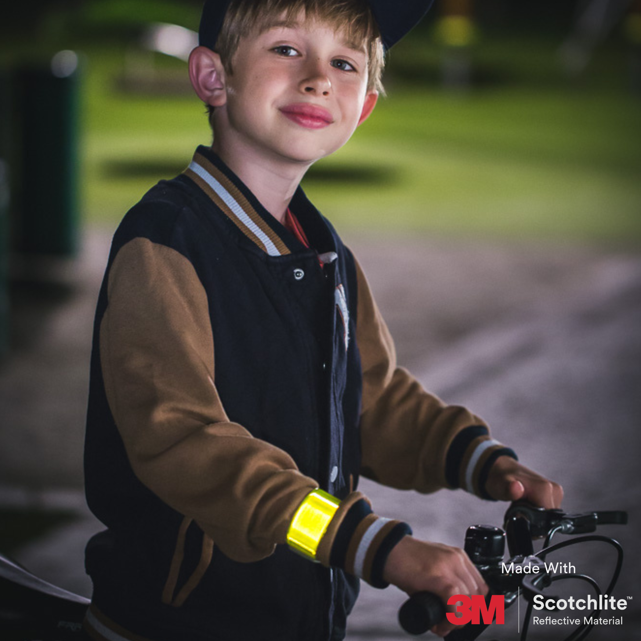 Salzmann High Visibility Reflective Slap Wrap – Safety Armband for Night Running, Cycling, Walking - Made with 3M Scotchlite