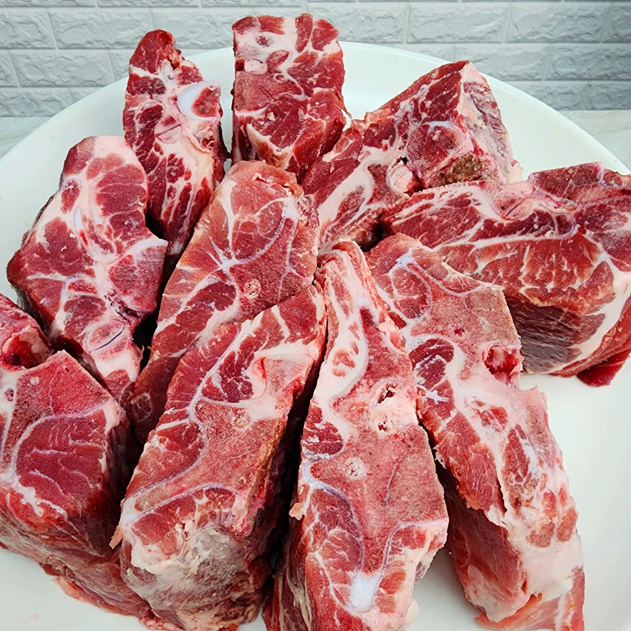 [바라던] 살코기 가득 감자탕/뼈찜용 돼지 목뼈(Pork Bone) 1kg x 1팩