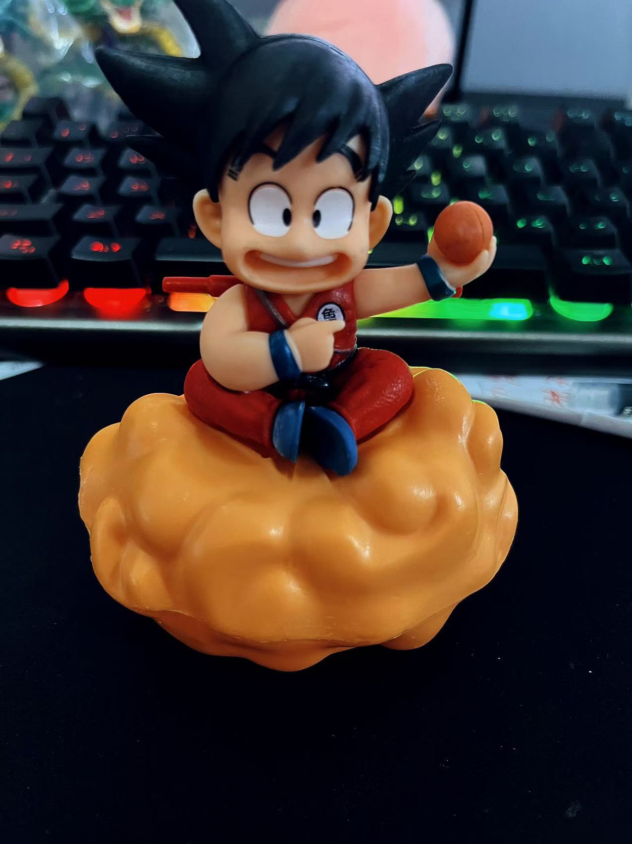 孫悟空のドラゴンボールPVCアクションフィギュア,アニメスタチューコレクション,モデル人形,若いフライト,同じスタイル,腱,ダブルユン
