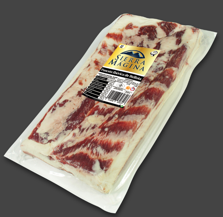 Barriga ibérica alimentada com bolota 1,50kg de bolotas alimentadas com porcos ibéricos. Uma cura lenta e em uma adega natural, torna este um produto excepcional. Ideal para preparar um aperitivo