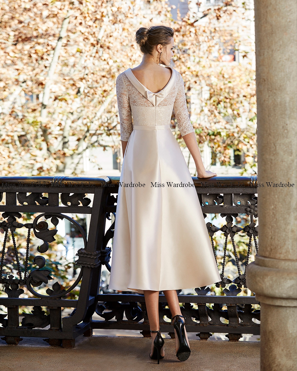 Champagner Spitze Mutter Der Braut Kleider Elegante Jewel Neck Tee Länge Satin Halbarm 2023 Formale Hochzeit Gast Kleid