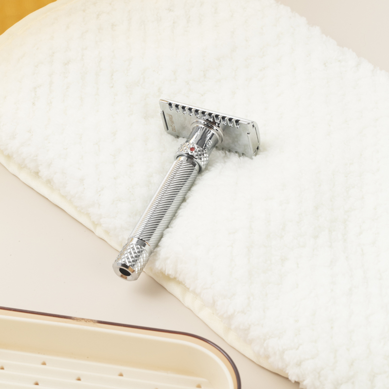 Yaqi verstellbarer Herren-Sicherheitsrasierer THE FINAL CUT OC in Chromfarbe