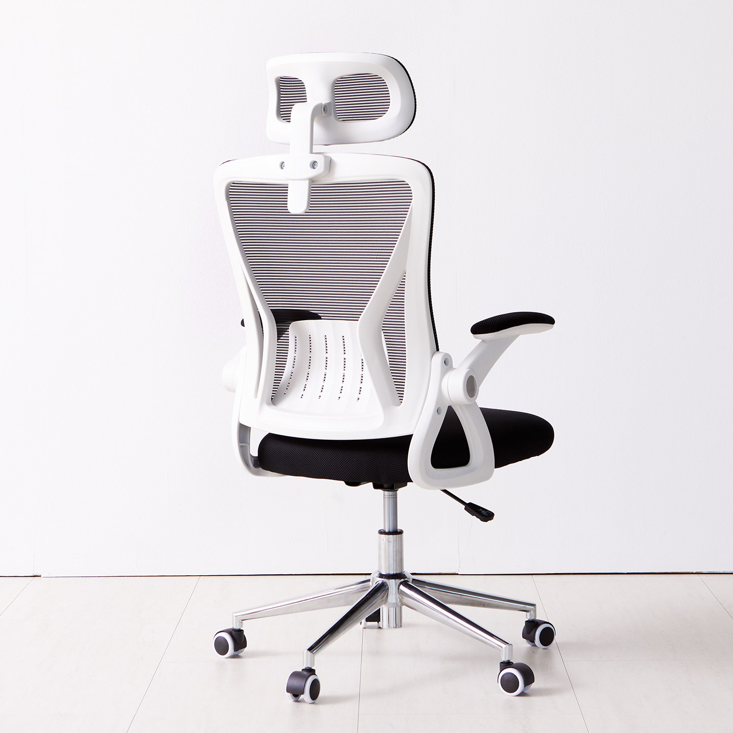 No.84 메쉬 에어코일 플립형 팔걸이 요추지지 컴퓨터 사무용 책상 게이밍 의자