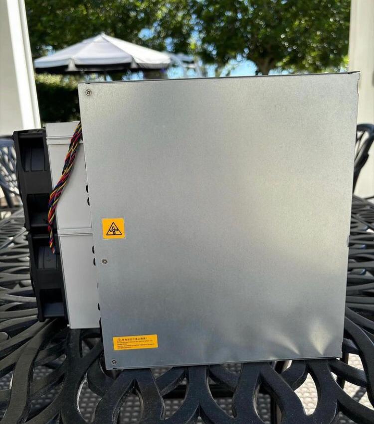 BITMAIN Antminer T21 190T 3610W BTC Bitcoin Miner with Power Supply