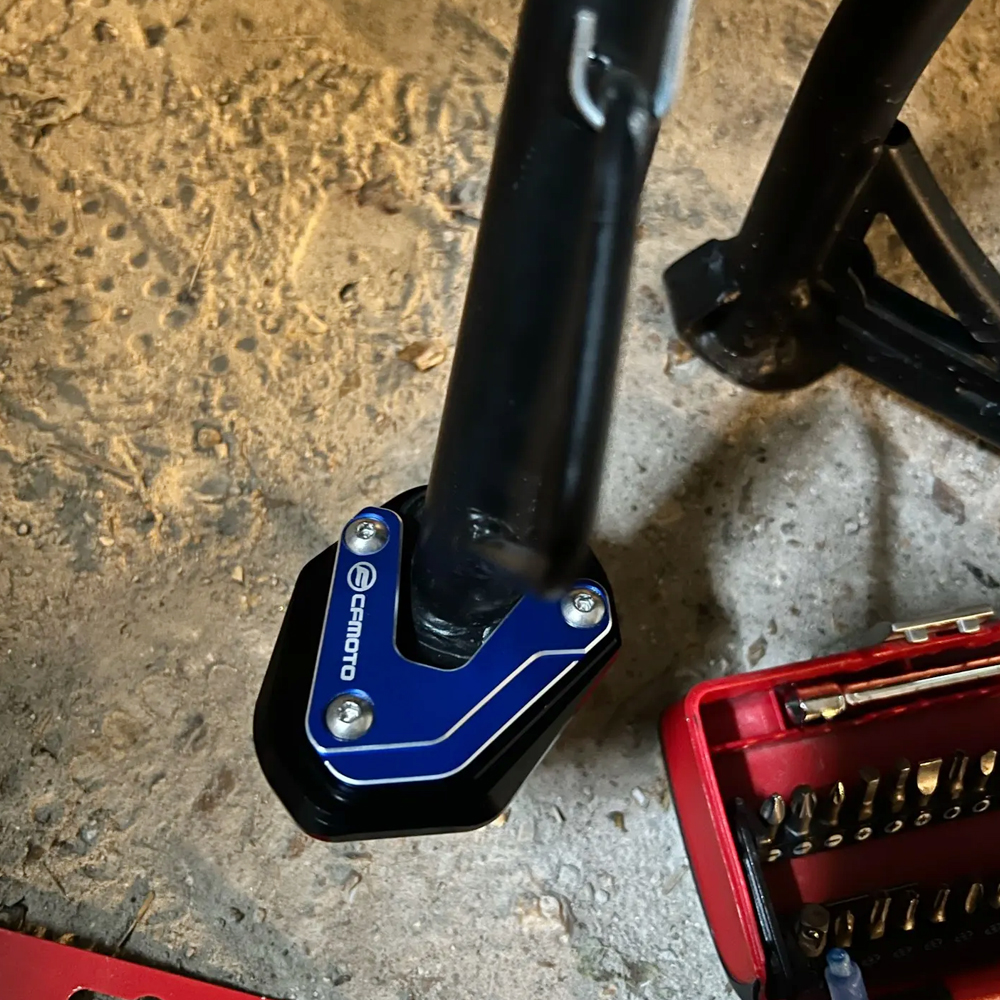 オートバイ用アルミニウムスタンド,フットサイドスタンド,より大きなパッド,タイヤポートキャップ,cf700mt 800mt 650mt 650 800 700 mt cf 650tr-g