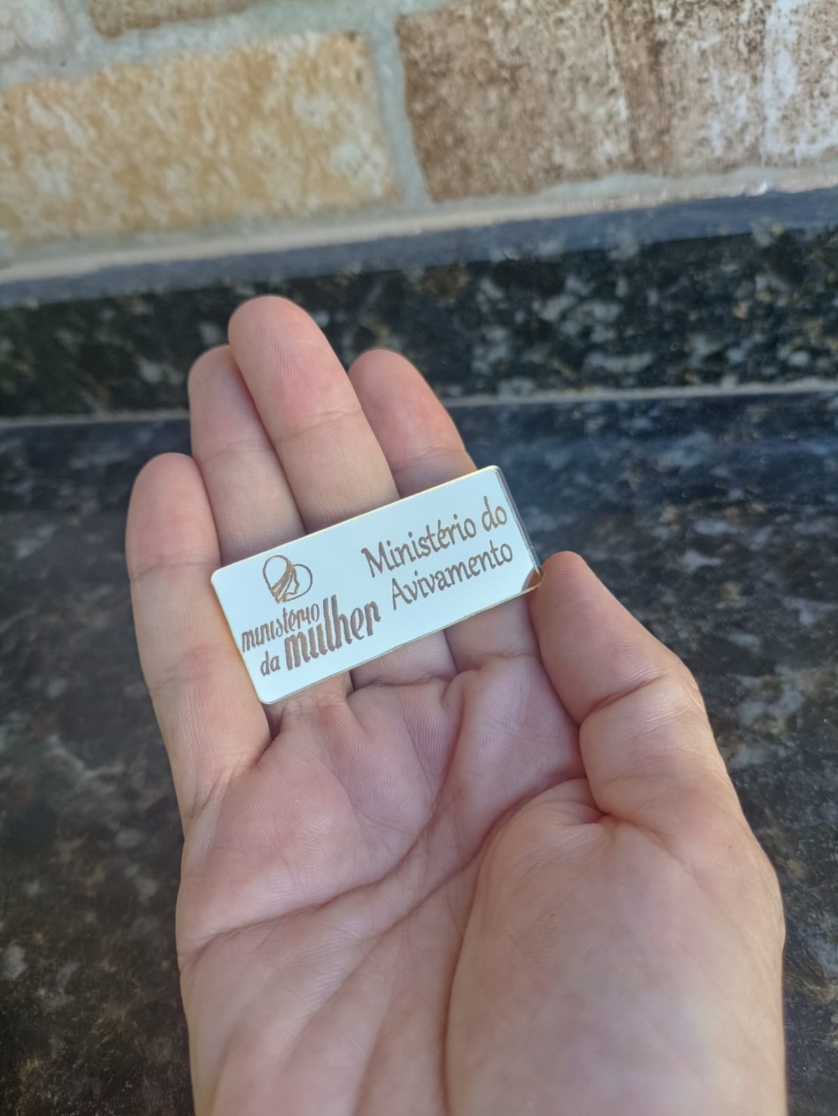 Broche em Acrílico personalizado