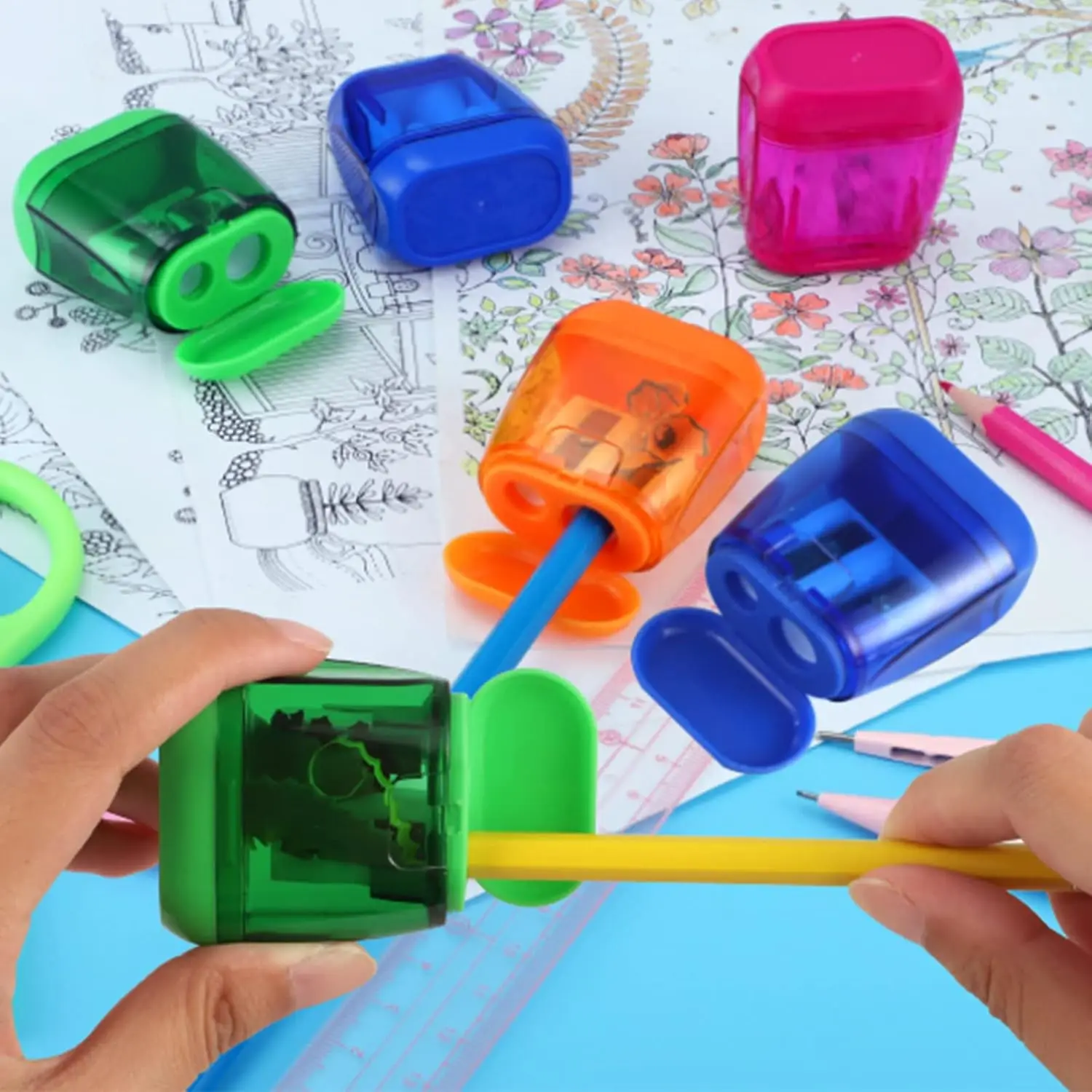 Sacapuntas de doble orificio de 4 piezas con tapa y recipiente para virutas, juego de sacapuntas manual portátil para lápices de colores.
