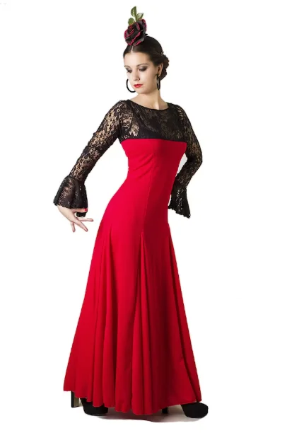 Vestido flamenco de encaje negro ideal para la danza flamenca