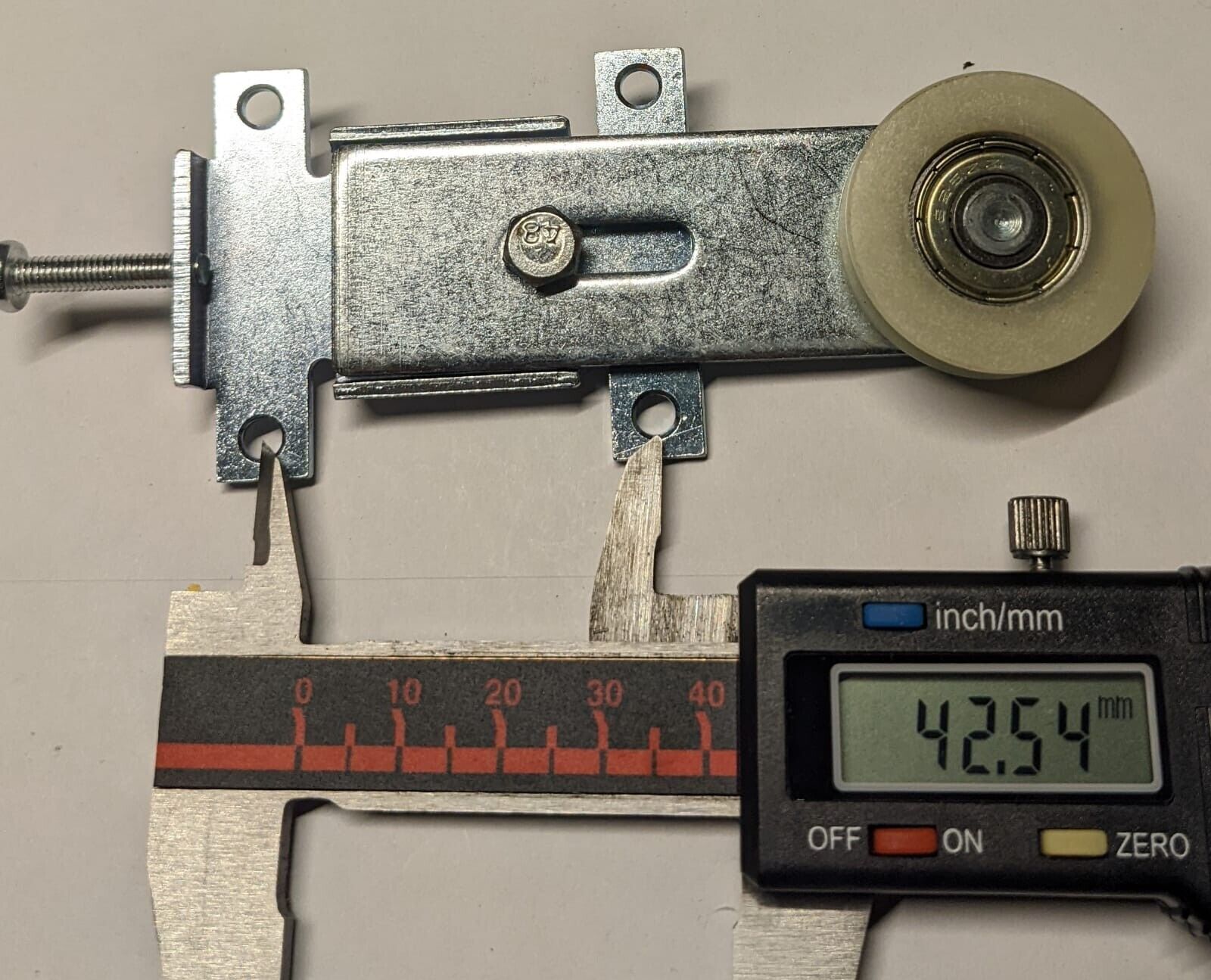 RUEDA PARA ARMARIO DE CORREDERA HEMBRA 7577 RECAMBIO ACCESORIO RODAMIENTO ROLDANA