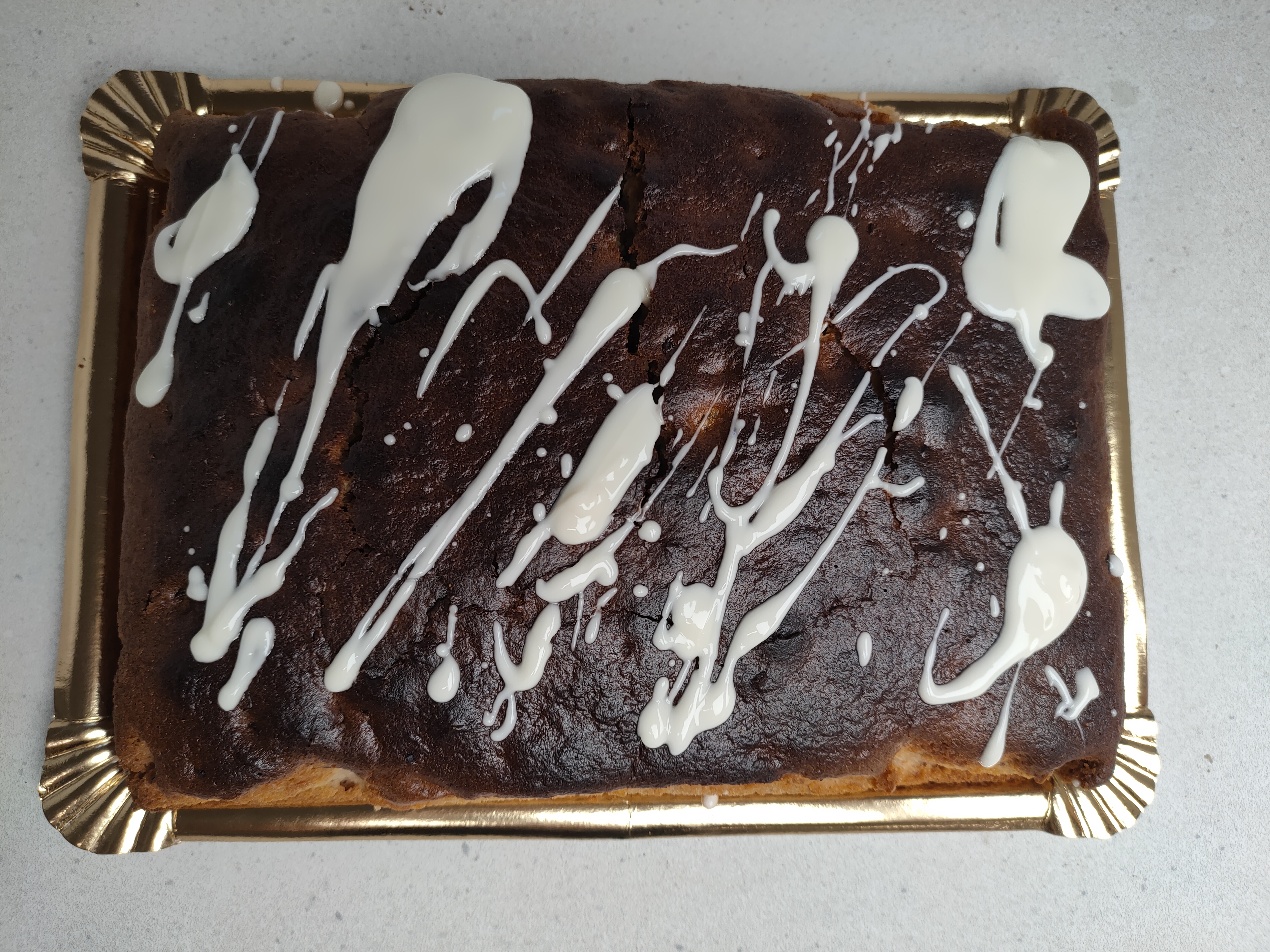 Panvivo. Bizcocho de nueces y pasas 0,900 kg. Recién hecho. Sin conservantes.