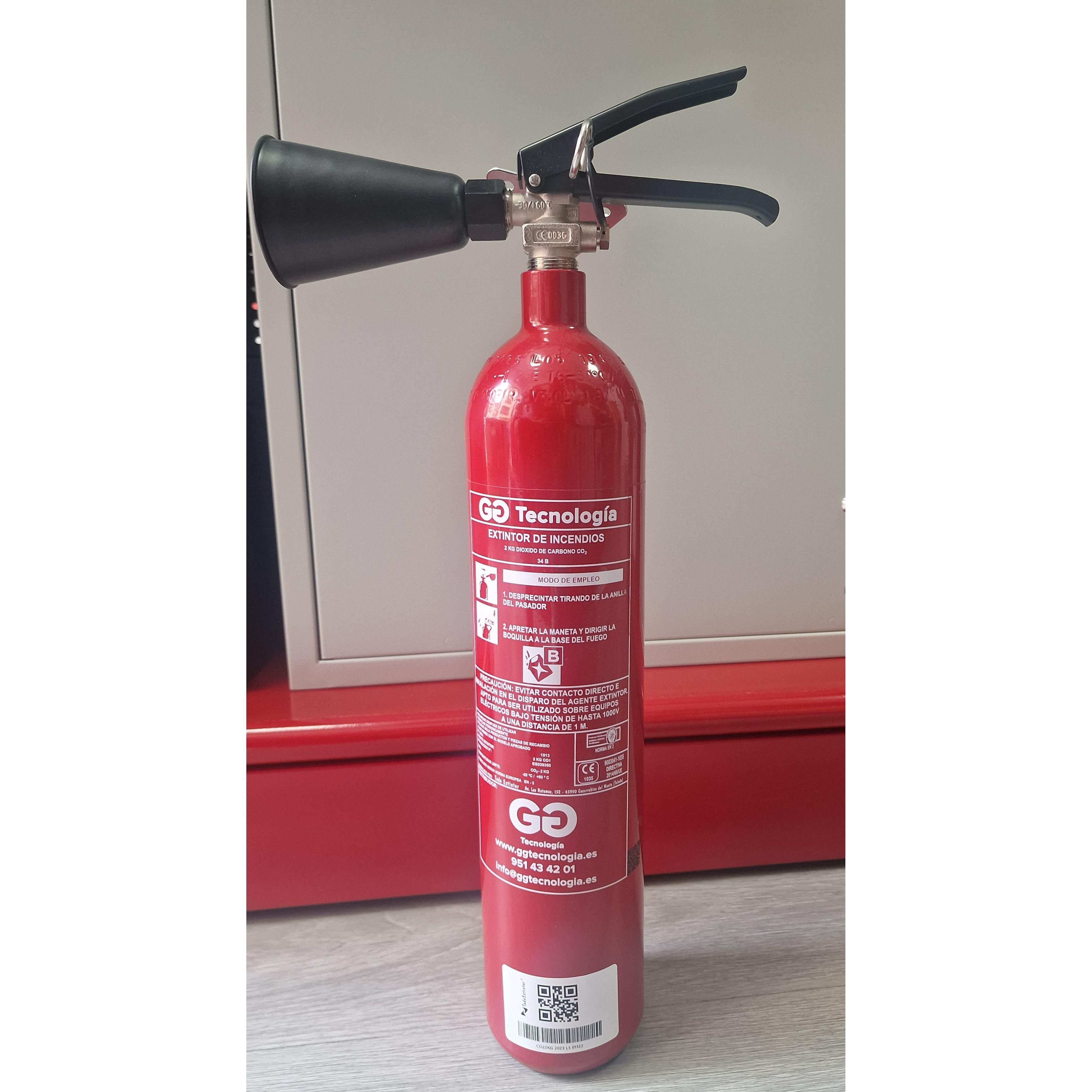 Extintor de CO2  2 Kg  34-B C Con Soporte Pared Incluido y vaso difusor especial para CO2. EN-3/96. Certificado y Homologado
