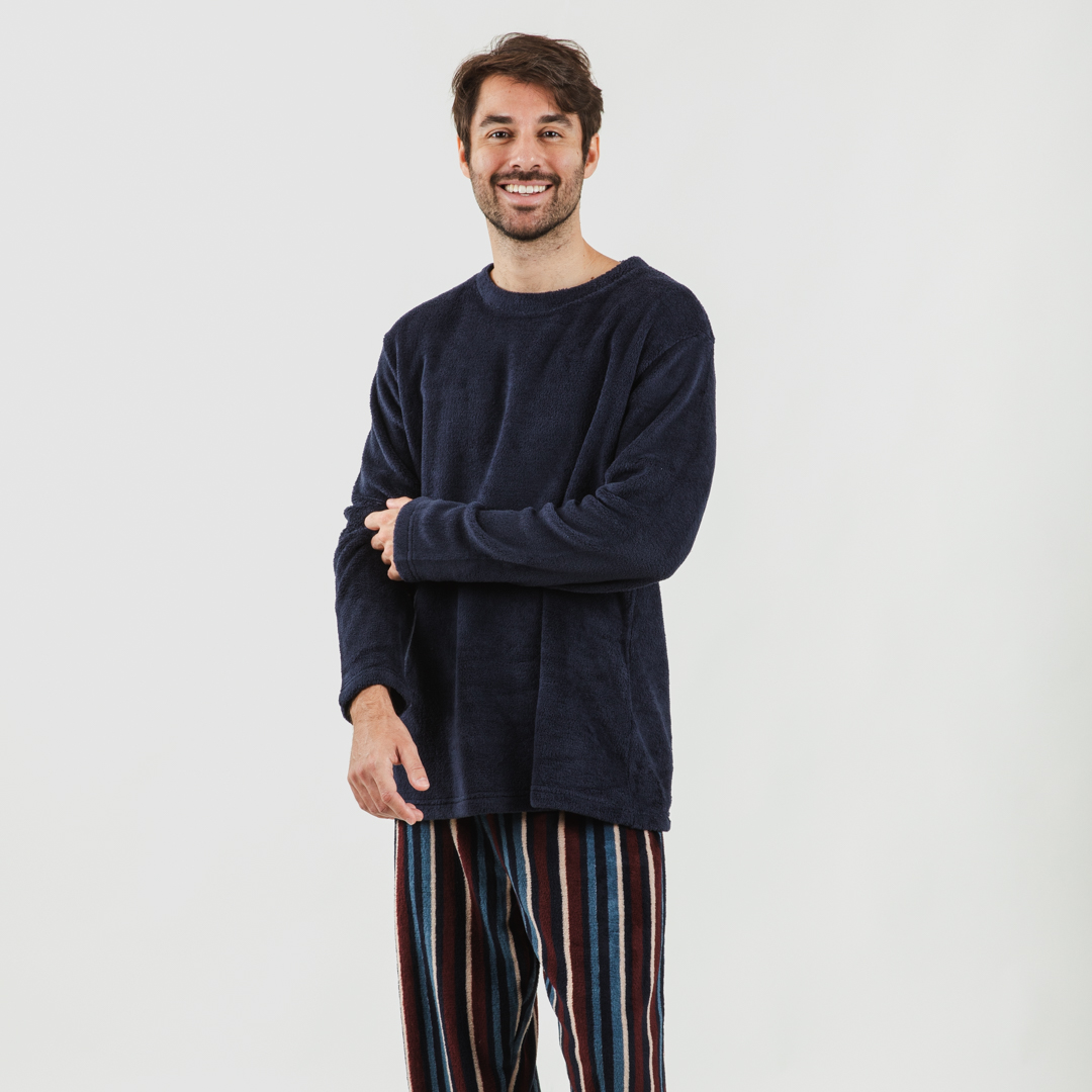 TRAMAS+ Pijama coral hombre. Tejido extra suave y calentito, ideal para el invierno.