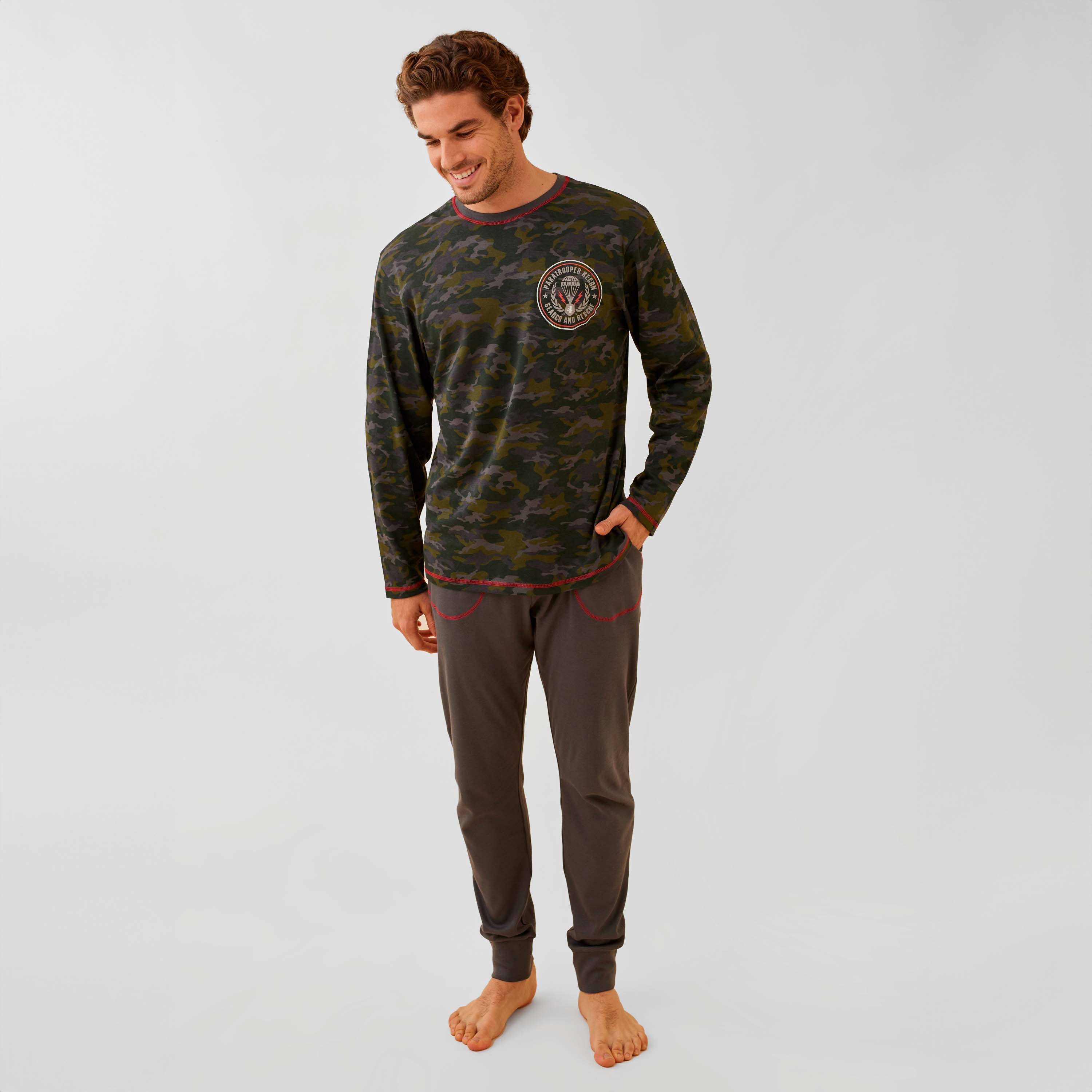 Pijama hombre invierno 3 piezas DB Creaciones de camiseta larga con bata peluda con cremallera con pantalón largo con puño