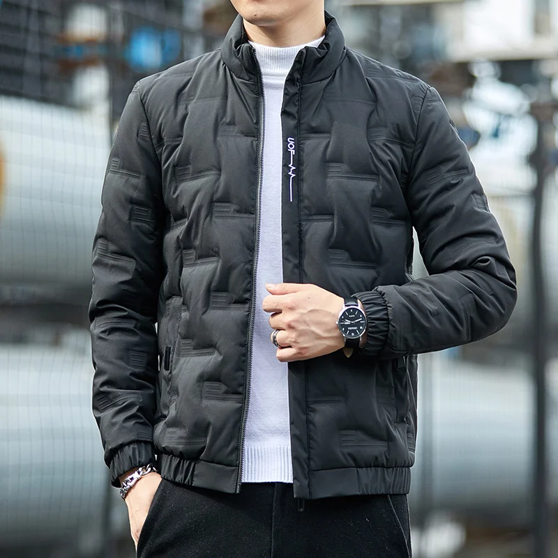 Daunenjacke für Herren, leicht und dünn, kurzer Stil, plus sperrige Größe, modisch, hübsch, Winter 2025, neuer Mantel für Jungen, koreanische Version, warm