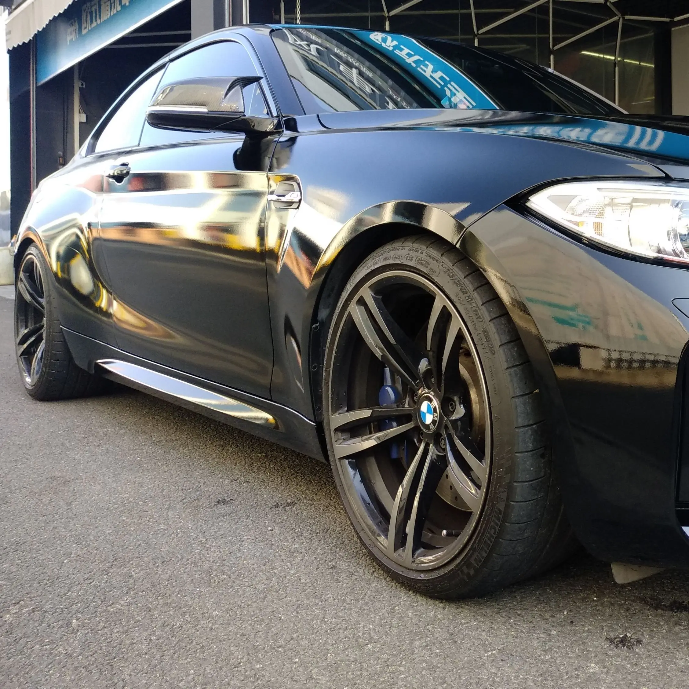 Ultra Glossy เปียโนสีดํารถไวนิลฟิล์ม GLOSS สติกเกอร์กาว Auto Decal Bubble ฟรีคอนโซลคอมพิวเตอร์แล็ปท็อปผิว