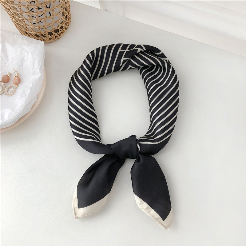 Luna & Cá Heo Nữ Retro Chống Nắng Nhỏ Lụa 55X55Cm Màu Be Dây Voan Mũ Trùm Đầu Cao Su Túi Nơ bộ Áo Liền Quần Cổ Hijab