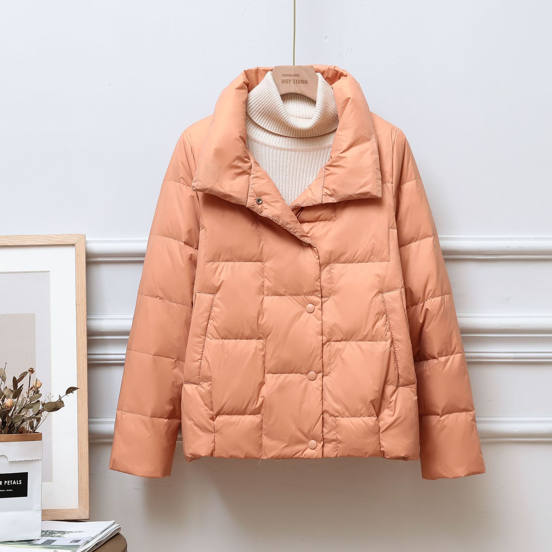Leightweight Jaket Puffer Wanita Mantel Kancing Sebaris Warna Solid Fashion 2021 Pakaian Luar Pendek Musim Gugur Musim Dingin