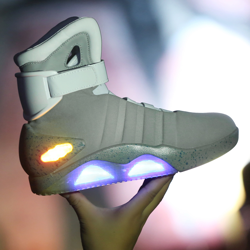 Hommes chaussures de basket-ball chaussures lumineuses LED hommes baskets "retour vers le futur" led chaussures lumineuses pour hommes COsplay chaussures hautes