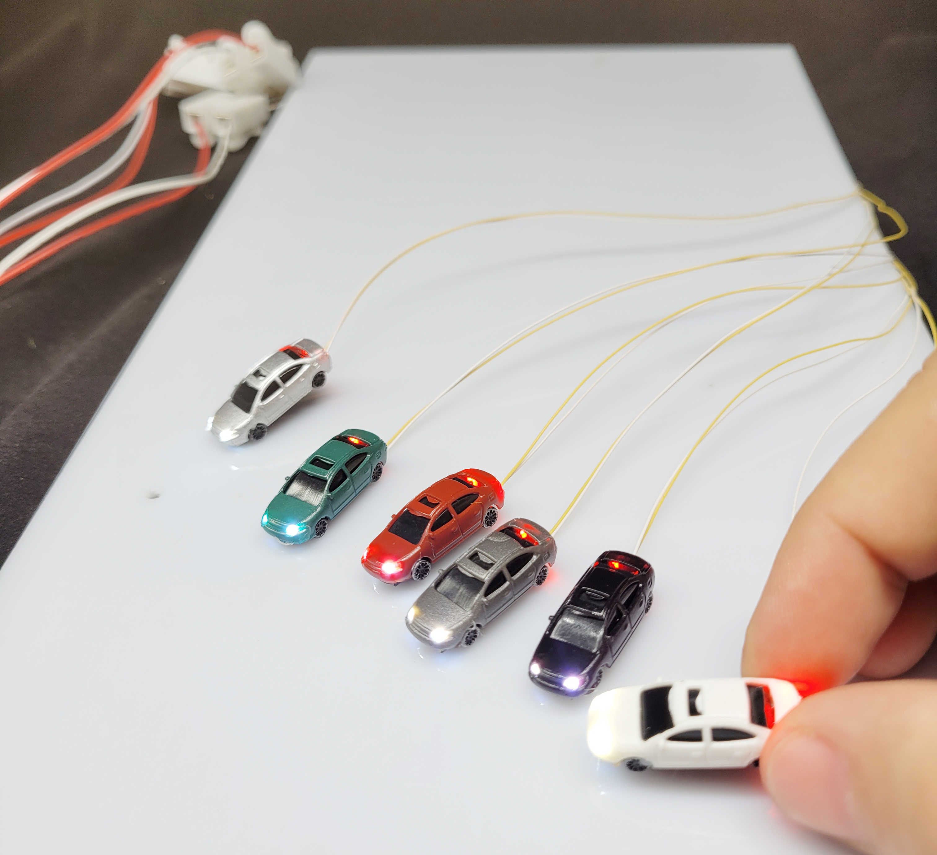 5 個モデルカーランプ付きミニチュア車両 12V 鉄道列車レイアウト風景 HO/N スケールおもちゃギフト 1:75 1:87 1:100 1:150 1:200