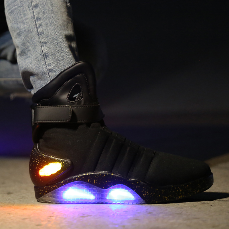 Hommes chaussures de basket-ball chaussures lumineuses LED hommes baskets "retour vers le futur" led chaussures lumineuses pour hommes COsplay chaussures hautes