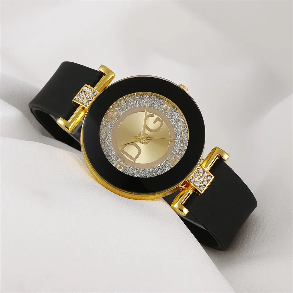 Simple สีดําสีขาวควอตซ์นาฬิกาผู้หญิง Minimalist ออกแบบซิลิโคนนาฬิกาข้อมือ Big Dial ผู้หญิงแฟชั่นนาฬิกา
