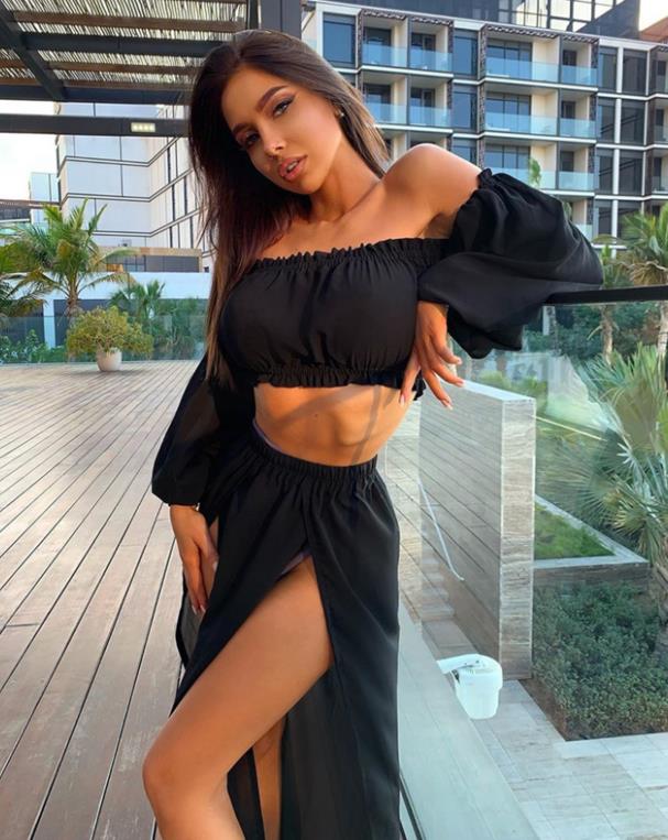 Conjunto de roupas de moda feminina verão manga longa fora do ombro topos e cobrir saia terno de duas peças para viagens de férias na praia