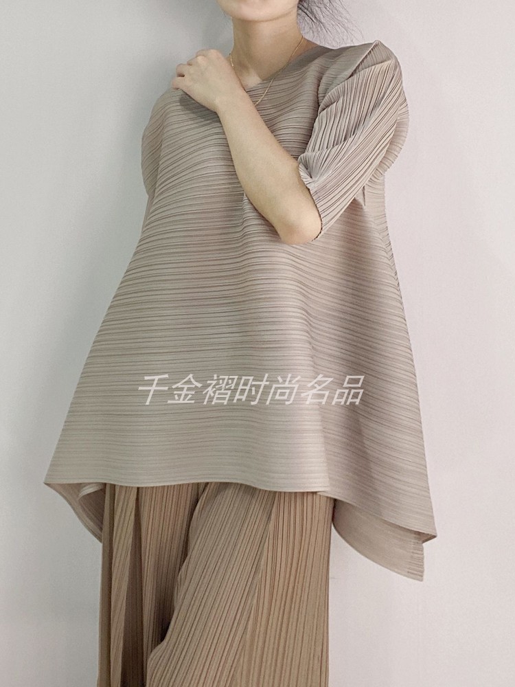 Changpleat Kaus Wanita Berlipat Miyak Baru Atasan Longgar Leher-o Lengan 1/2 Kaus Wanita Ukuran Besar