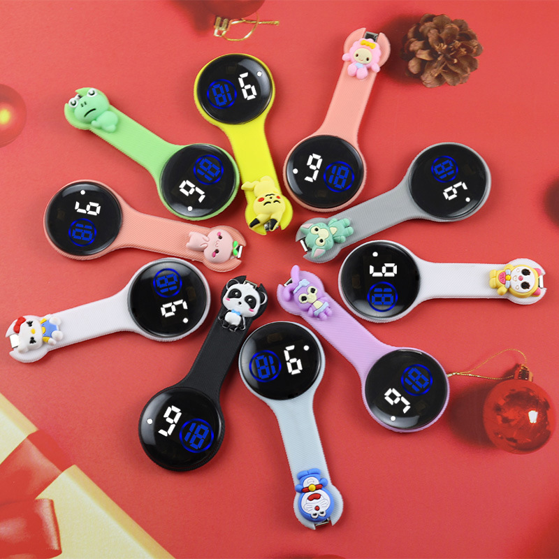 패션 LED 여성 간호사 시계 소녀 귀여운 만화 실리콘 브로치 튜닉 디지털 터치 의사 회중 시계 의료 선물