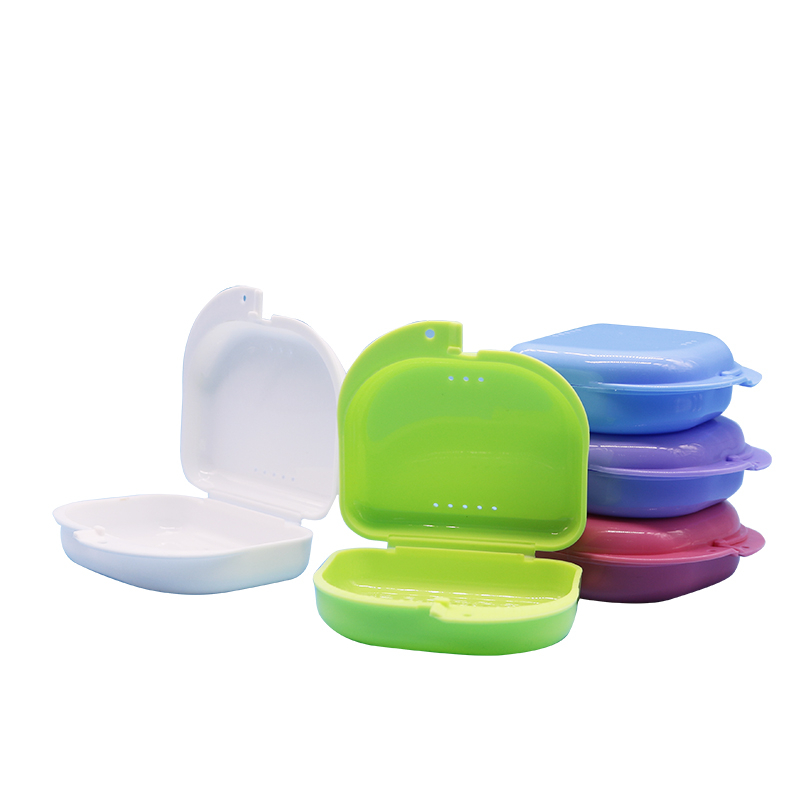 50 Stücke Dental Kieferorthopädische Retainer Box Prothese Aufbewahrungsbehälter Mundschutz Fall mit Entlüftungslöchern und Klappdeckel
