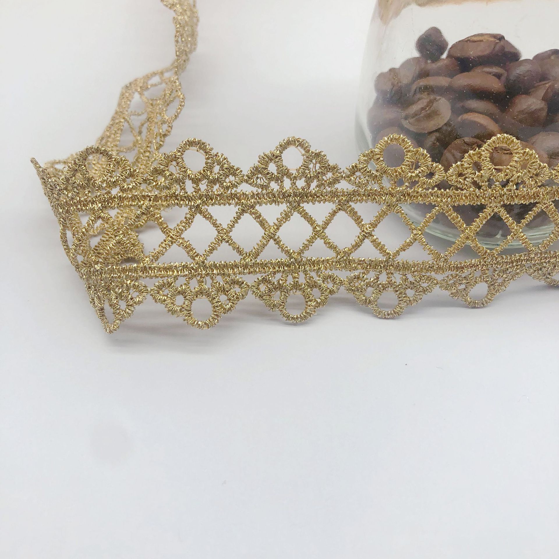 女性のための装飾的なレースのウェディングドレス,5ヤード,ゴールド糸,水溶性の刺embroidery,装飾品,衣類のアクセサリー