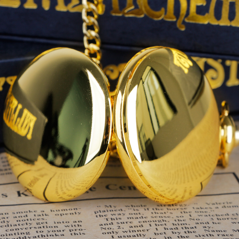 Часы кварцевые карманные с квадратным циферблатом и римскими цифрами