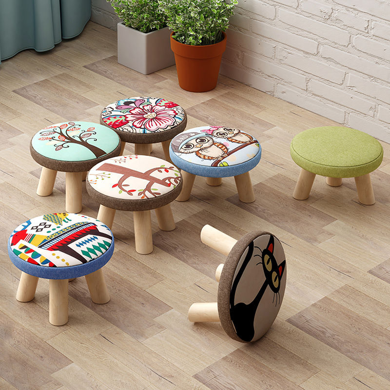 1PC Creativo Pino per bambini sgabello rotondo taboret mini sedia da esterno portatile per bambini che portano forte panca di legno per camera da letto di casa dei cartoni animati