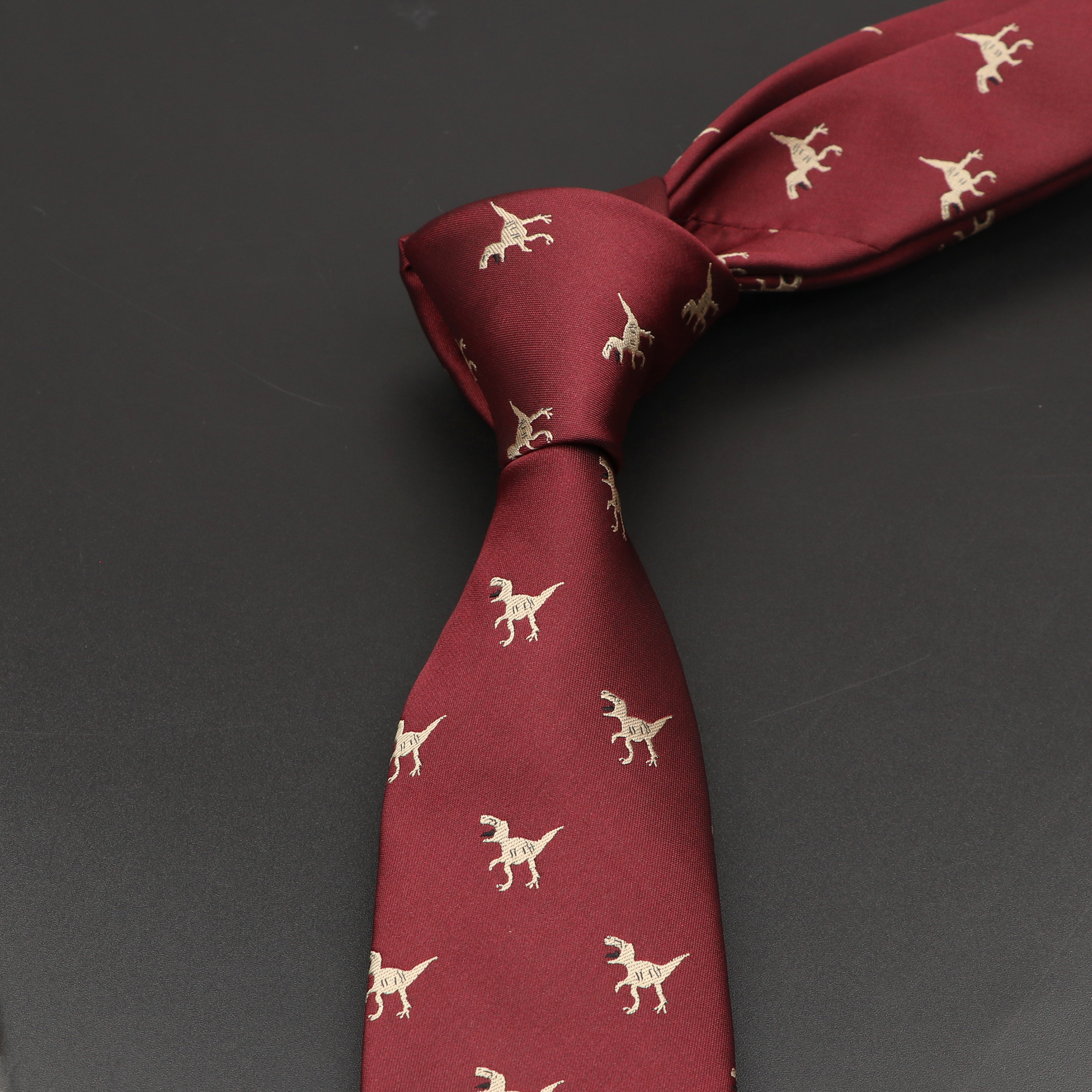 新しいメンズカジュアルネクタイ恐竜昆虫ペットパターンネイビーワインレッドポリエステルジャカードネクタイ 6 センチメートルスリム日常着ウェディングアクセサリー