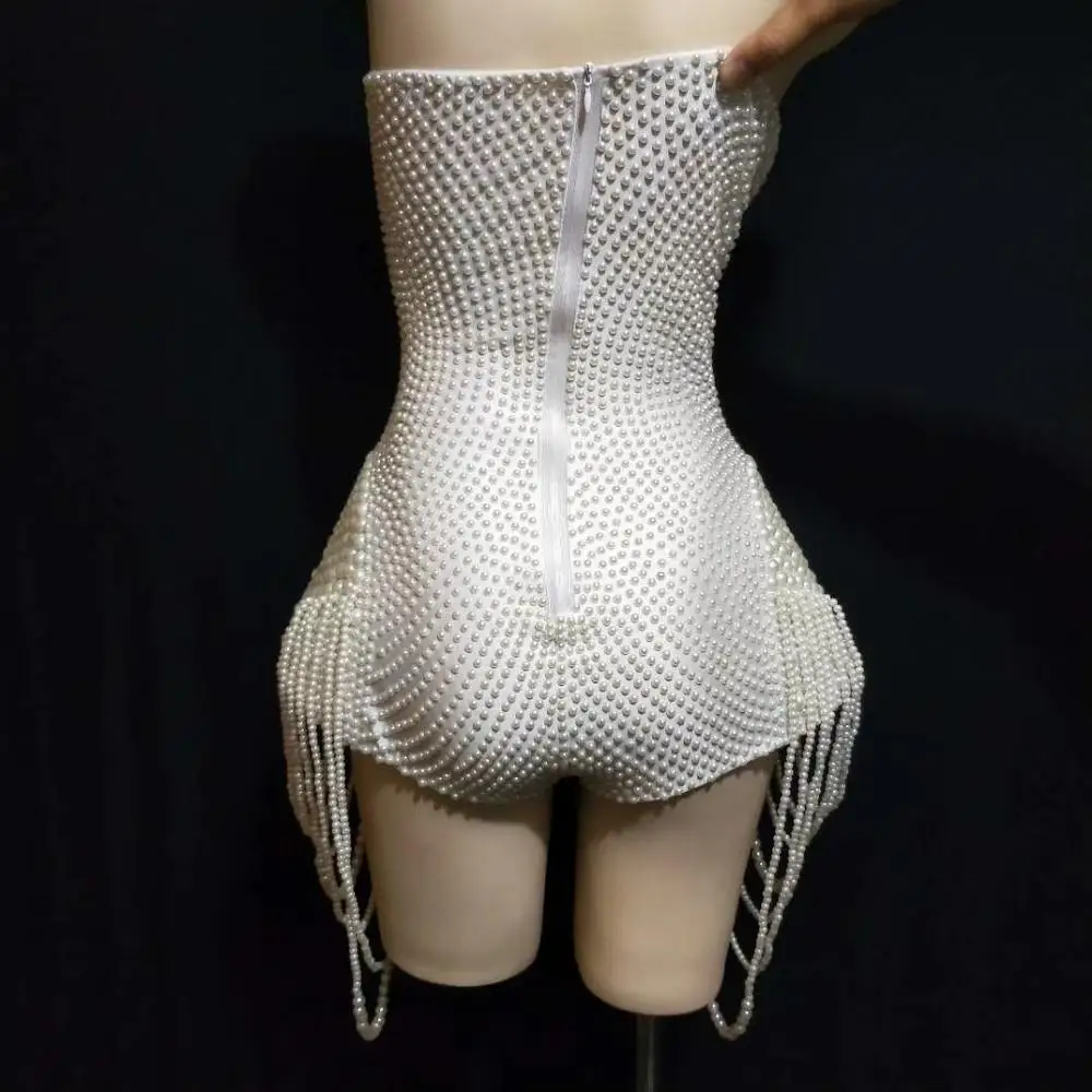 Mono de fiesta con borlas y perlas blancas para mujer, traje Sexy de malla con flecos Halter para baile de graduación, trajes de cantante de DJ, trajes de escenario de baile