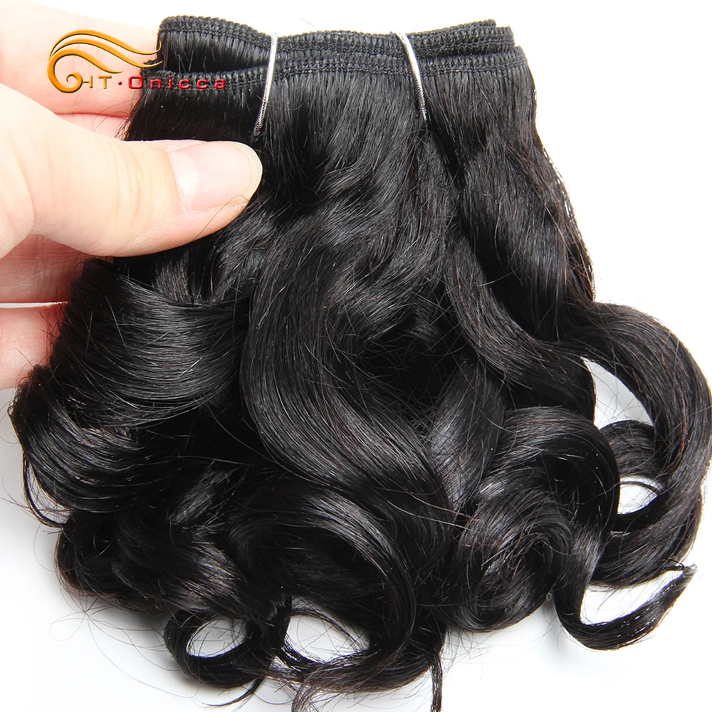 Pacotes encaracolados do cabelo humano com fechamento, T parte fechamento do laço, cabelo brasileiro curto, cor natural