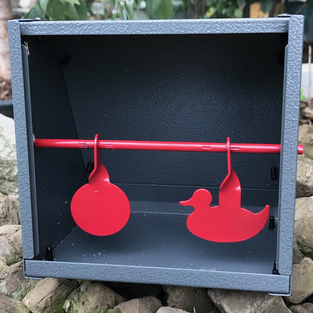 Piège à granulés gris avec 2 cibles rotatives intégrées rouges - 5,50" * 5,50"